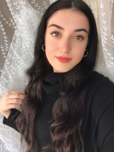 Sex seznamka, Ona hled jeho - Zlobiv brunetka s temperamentem  jen vkendy, 25 let, Most