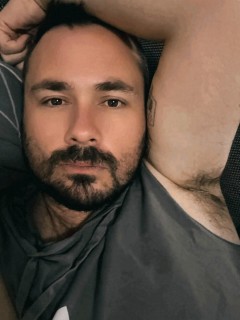 Sex seznamka, On hledá jeho - Hledám muže pro setkání bez závazků, 32 let, kraj: Liberecký