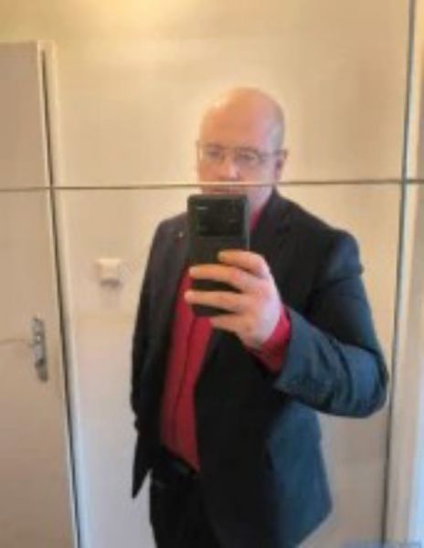 Sex seznamka, On hled ji - Nezvazn a pravideln sex., 39 let, Plze