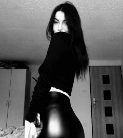 Sex seznamka, Ona hled jeho - Transka Gabinka rada sperm, Zapadni Cech