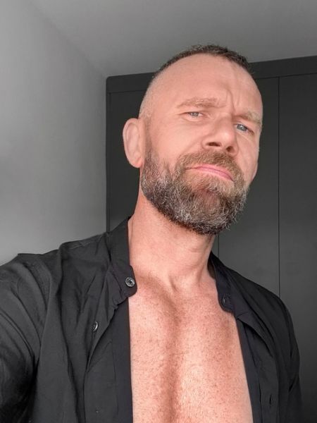 Sex seznamka, On hled jeho - Hledm kluka pro pjemn setkn, 35 let, kraj: Hl. m. Praha