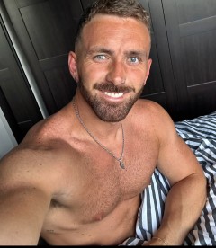 Sex seznamka, On hled jeho - Hledm kluka, 34 let, kraj: Hl. m. Praha