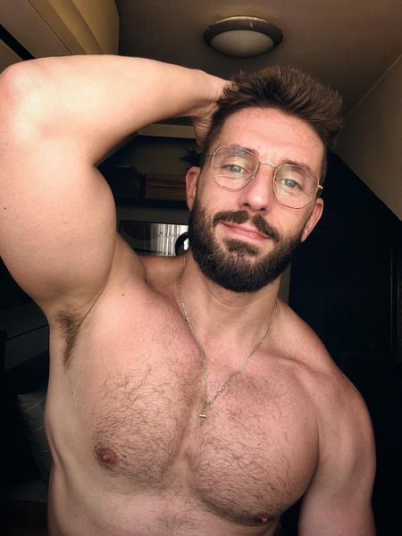 Sex seznamka, On hled jeho - Hledm stl partnery, 32 let, kraj: Hl. m. Praha