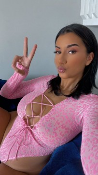 Sex seznamka, Ona hled jeho - Erotick mas, 28 let, Prague