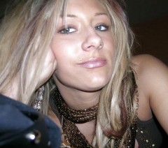 Sex seznamka, Ona hled jeho - Luxusn orl v aut s polyknm., 29 let, kraj: Hl. m. Praha