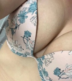 Sex seznamka, Ona hled� jeho - sex chat i real, 24 let, Praha