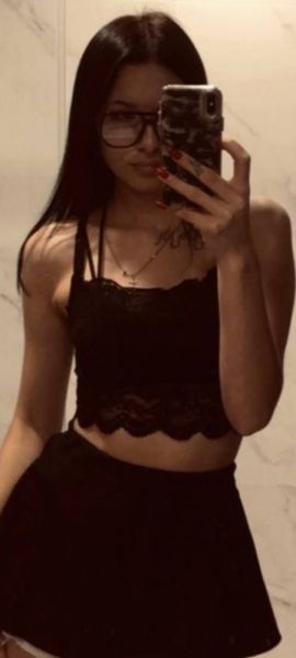 Sex seznamka, Ona hled� jeho - sexy hr�tky, 21 let, Praha