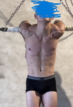 Sex seznamka, On hled� jeho - s/m pro mlad� kluky, 41 let, kraj: Jihomoravsk�