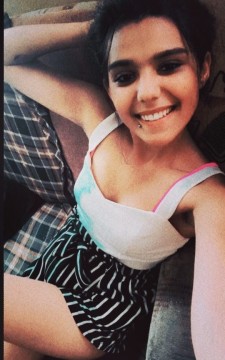 Sex seznamka, Ona hled� jeho - Cti cel� popisek ( Domina Nab�z� ), 22 let, Broumov