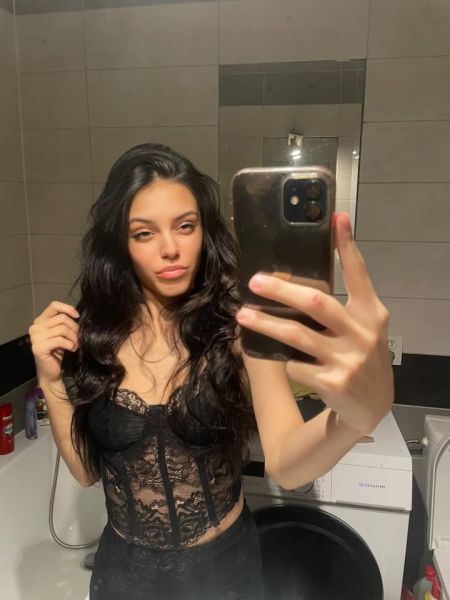 Sex seznamka, Ona hled� jeho - domluva, 22 let, napis a dozvis se