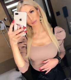 Sex seznamka, Ona hled� jeho - Ud�l� mi to do zade�ku?, 38 let, Hradec Kr�lov�