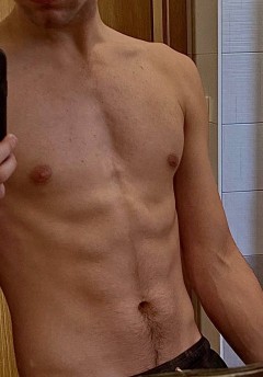 Sex seznamka, On hled� jeho - Nabizim masaze a dalsi gay a bisexualni sluzby, 23 let, Praha