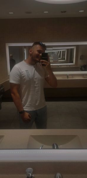 Sex seznamka, BDSM, fetish, perverz - Pou�it� oble�en� po mn� 😇, 24 let, Prague