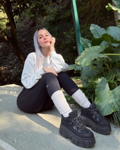 Sex seznamka, Ona hled� jeho - K dispozici na diskr�tn� chv�li K dispozici, 28 let, Karlovy Vary