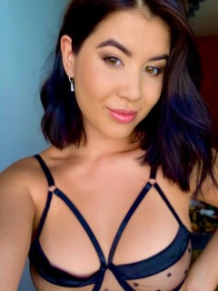 Sex seznamka, Ona hled� jeho - Disponible à +4915511826974, 28 let, Frenstat