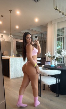 Sex seznamka, On hled� ji - Jsem nyn� k dispozici, 25 let, Hradec kralove