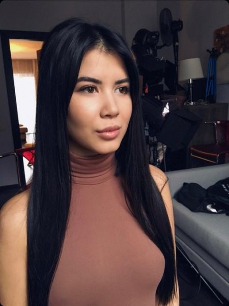 Sex seznamka, Ona hled� jeho - Disponible à +4915511826974, 28 let, Klatovy