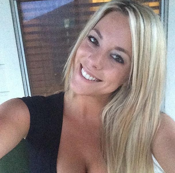 Sex seznamka, Ona hled� jeho - Nab�z�m sv�j an�l., 38 let, Hradec Kr�lov�