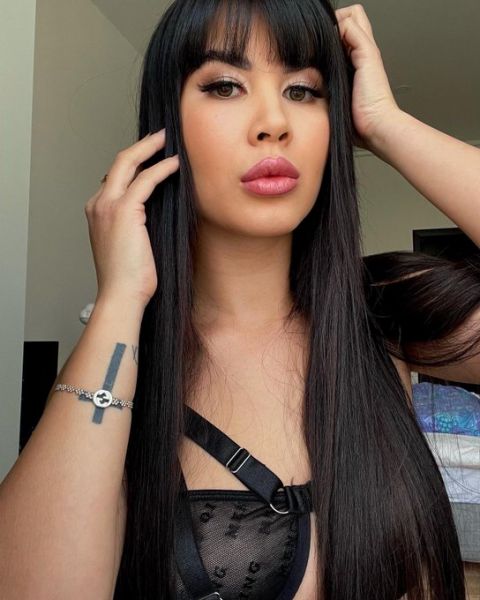 Sex seznamka, Ona hled� jeho - Disponible à +4915511826974, 28 let, Trutnov