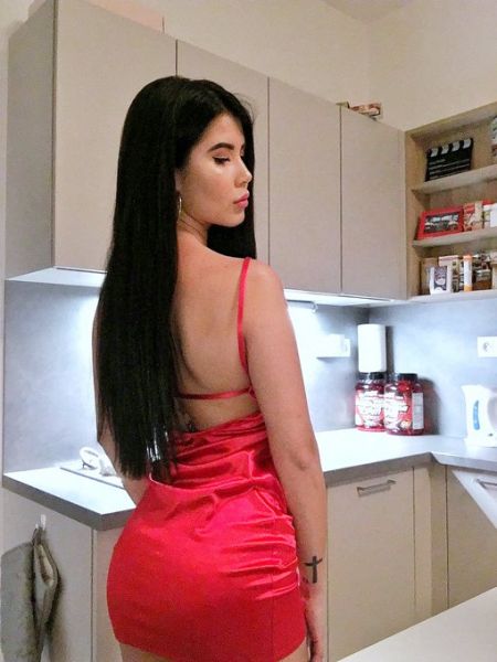 Sex seznamka, Ona hled� jeho - Disponible à +4915511826974, 28 let, Dobruska