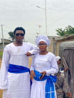 Sex seznamka, Ona hled� jeho - Sada sam dostupan, 31 let, Praha