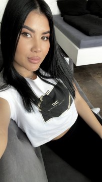 Sex seznamka, Ona hled� jeho - Disponible à +4915511826974, 28 let, Brno