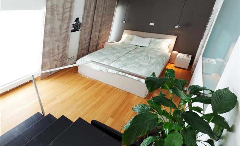 Erotick� slu�by, Pr�ce v erotice - P�ijmu �T�HLOU kamar�dku - denn� 4-10tis�c, Praha