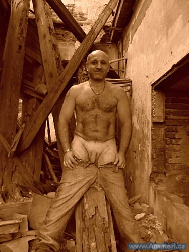 Sex seznamka, On hled ji - Prsatou,Atraktivn a chtivou, 50 let, Brno