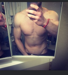 Sex seznamka, On hledá ji - Gigolo, 24 let, kraj: Moravskoslezský