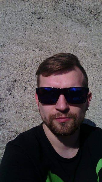 Sex seznamka, On hled ji - Mlady a Hravy, 25 let, Olomouc