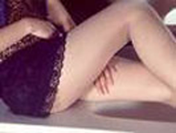 Sex seznamka, Ona hled jeho - JSEM TVOJE VZRUUJC SOUSEDKA- STA ZAVOLAT, 28 let, cel r