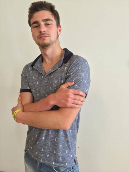 Sex seznamka, On hled ji - Chce prozkoumat nedoten zkout tv jeskyky?, 23 let, kraj: Hl. m. Praha