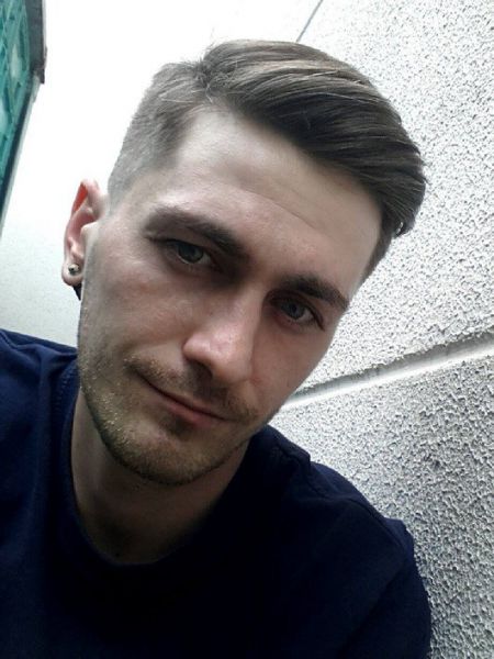 Sex seznamka, On hled� ji - Hlad�m a hlad�m, 19 let, Cel� republika