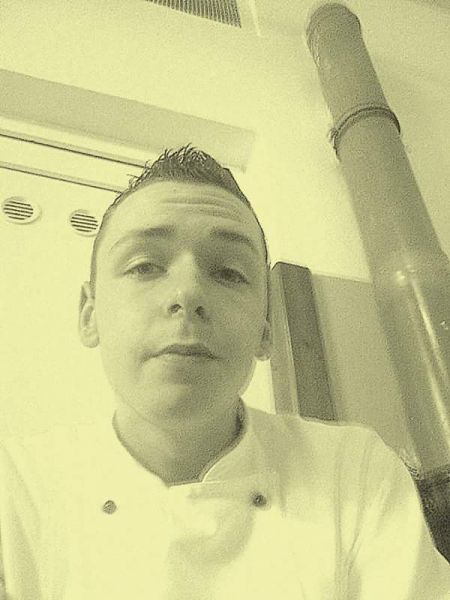 Sex seznamka, On hled ji - hledam sexualni partnerku, 24 let, Praha