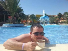 Sex seznamka, On hledá ji - sub hledá dominu - 30. let, kraj Českolipský. Muž, 30 let, Česka Lípa