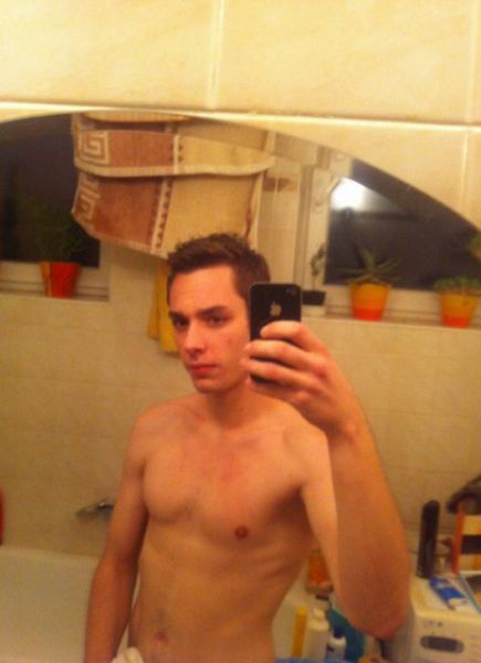 Sex seznamka, On hled jeho - Nadrzeny zmrd, 24 let, kraj: Hl. m. Praha