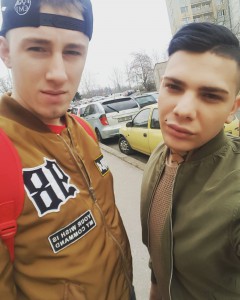 Sex seznamka, On hledá jeho - Trojka, 22 let, Praha