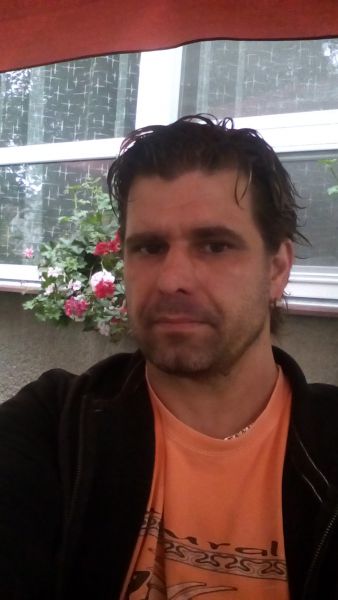 Sex seznamka, On hled ji - Divka s plzne co to ma rada., 44 let, Plzen