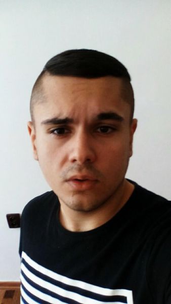 Sex seznamka, On hled ji - 19 lety pohledny kluk, 19 let, brno