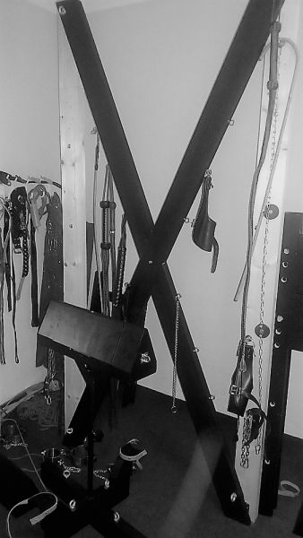 Sex seznamka, BDSM, fetish, perverz - Bezmoc, bolest, ponen, 29 let, Olomouc