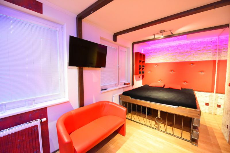 Sex seznamka, BDSM, fetish, perverz - Dominantn Madam / submisivn dvka BDSM, Praha