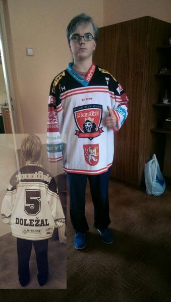 Sex seznamka, On hled ji - Hledm ptelkyni, 19 let, Hradec Krlov