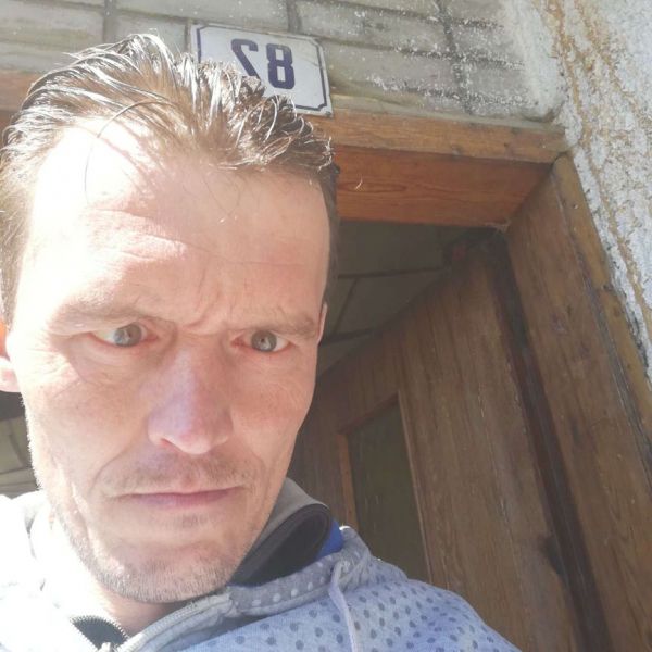 Sex seznamka, On hled ji - Hledam zenu, 45 let, Horn Smrov