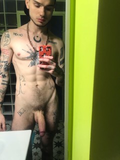 Sex seznamka, On hledá jeho - 24 let. Praha. Hledám sex s chlapem., 24 let, Praha