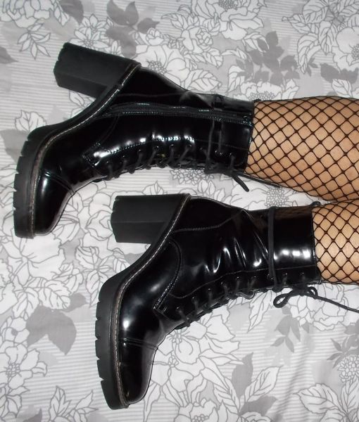 Sex seznamka, Ona hled jeho - MADAM HELGA SM, 42 let, kraj: Karlovarsk