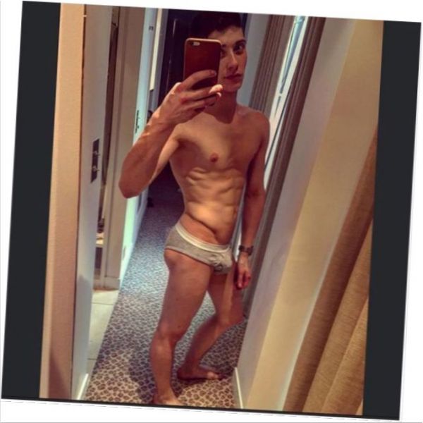 Sex seznamka, On hled jeho - Ivan, 33 let, kraj: Hl. m. Praha