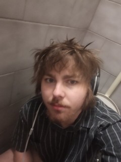 Sex seznamka, On hled ji - Mladk hled babiku, 21 let, Praha 12