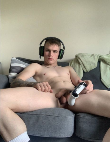 Sex seznamka, On hled jeho - Hledm chlapa na sex!, 20 let, Plze