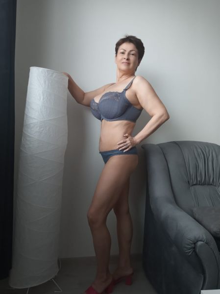 Sex seznamka, Ona hled jeho - Koka Helenka, 38 let, eska Lipa