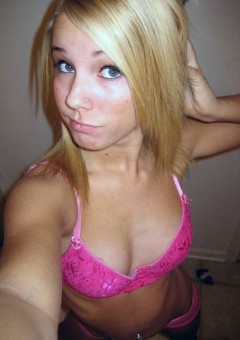 Sex seznamka, Ona hledá jeho - Osamělá dívka hledá hezkého muže, 24 let, kraj: Hl. m. Praha